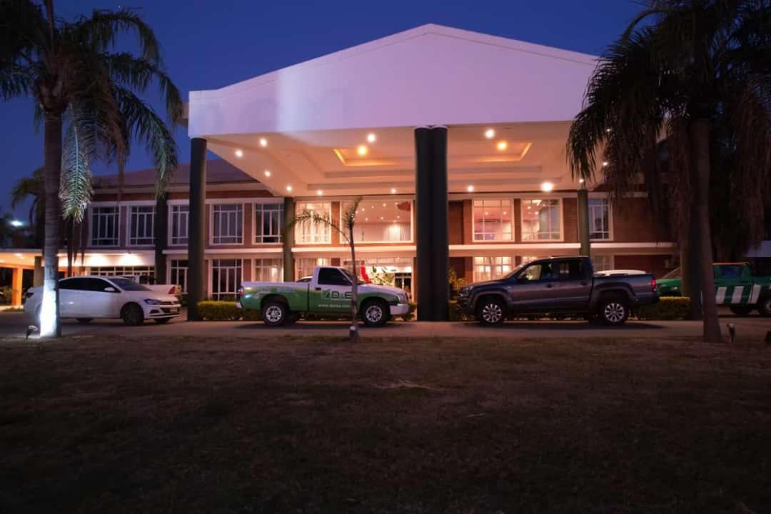 Catange Hotel Charata Exterior photo